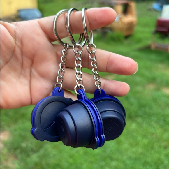 TUPPERWARE KEYCHAINS (3 PIECES SET) - Picture 5 of 16